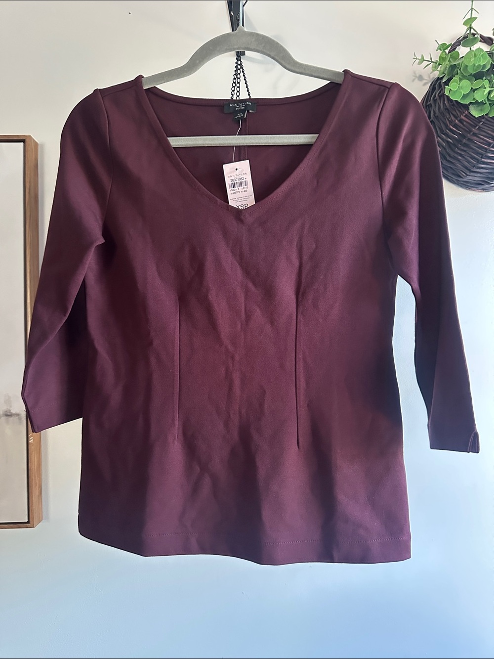 Ann Taylor V-Neck 3/4 Sleeve Top - Burgundy